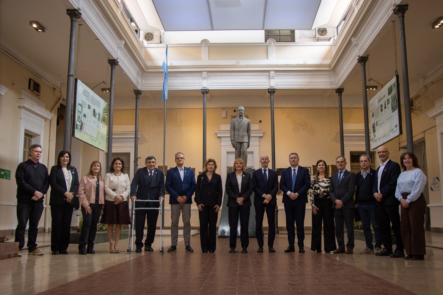 El embajador de Italia visitó la UNT para fortalecer la cooperación académica